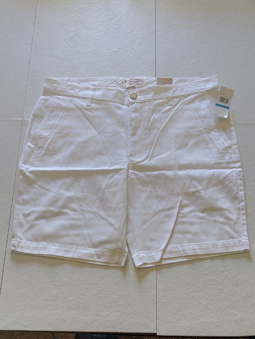 NWT Penguin Men's Flat Front White Shorts - Brand Unspecified